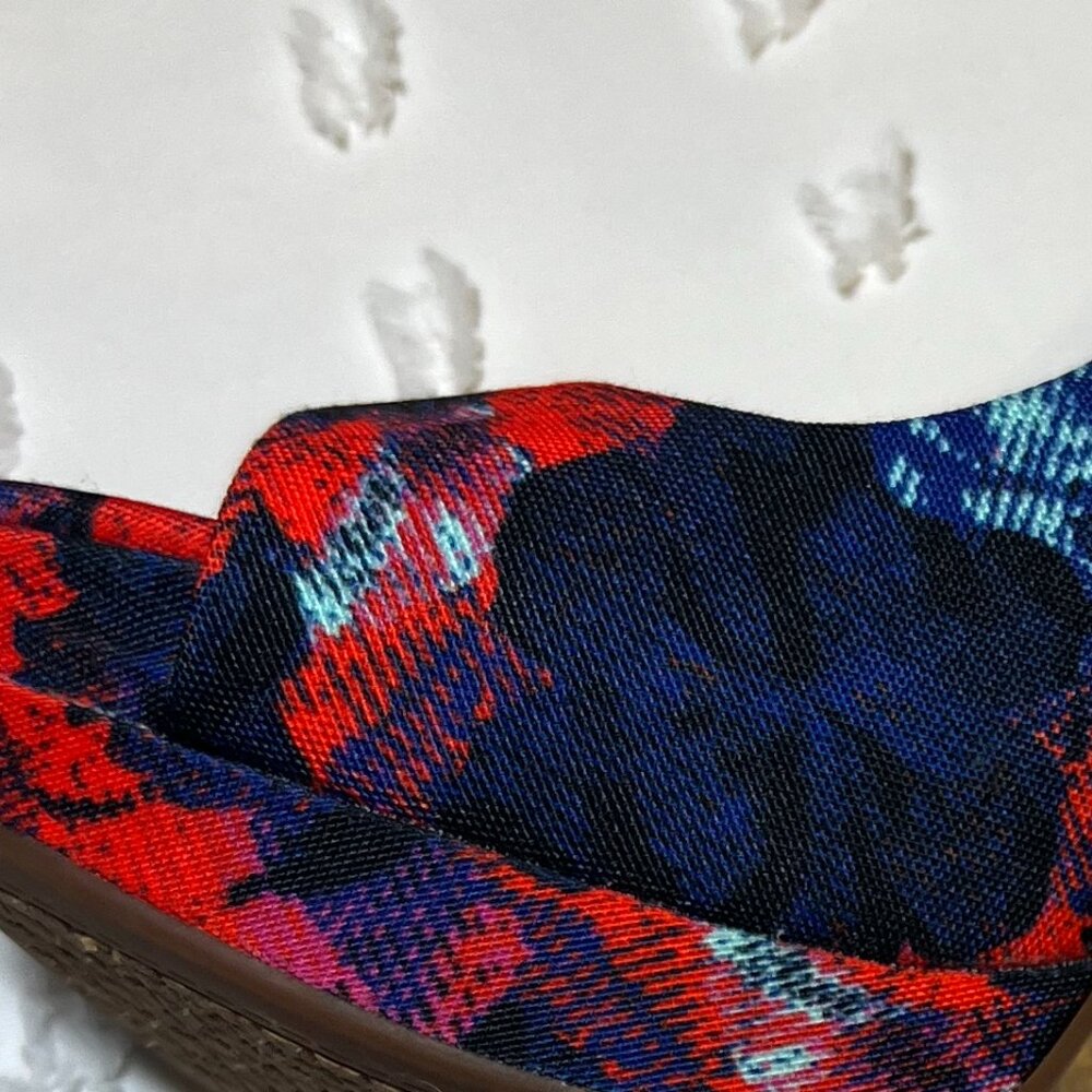 Jessica Simpson "Sabella" Sling Back Red & Blue Floral Platform Pump SIZE 7M/37 - Picture 9 of 10